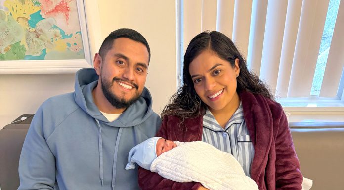 Soledad family welcomes Monterey Countyās first baby of 2026 Soledad parents with baby