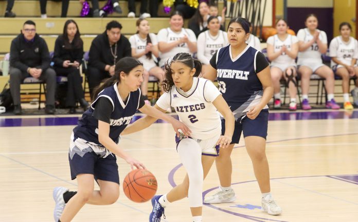 Soledad girls basketball players