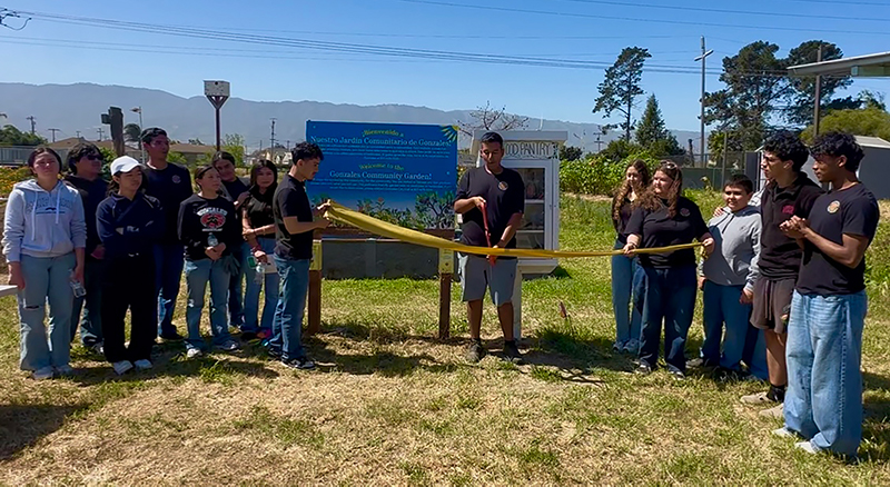 Food pantry ribbon cutting