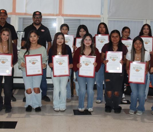 Soccer | Gonzales girls host awards night for successful seasons Gonzales High varsity girls soccer team and coaching staff