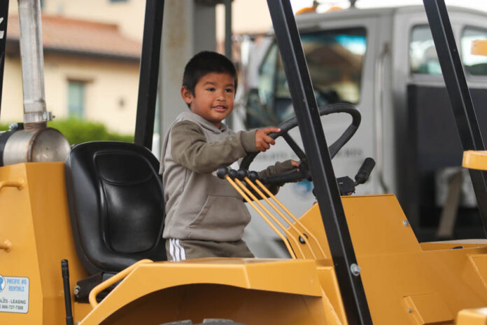 KCRSVT2618 Touching Tractors and Trucks - WEB-2 Soledad Touching Tractors and Trucks