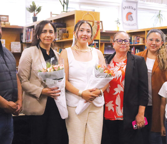 Gonzales High sophomore wins state speech and debate tourney Italia Hernandez honored