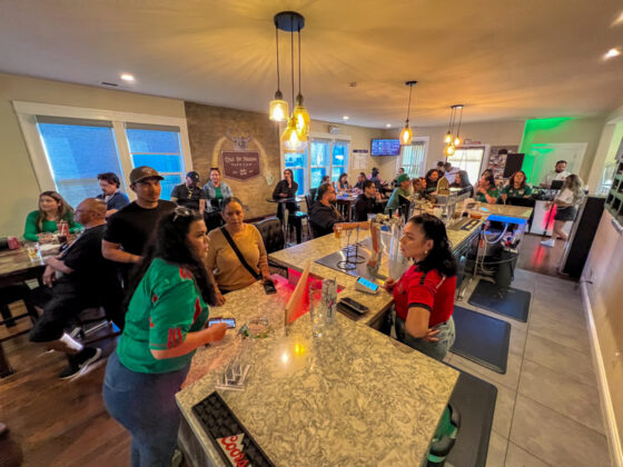 Cruz de Madera Taproom