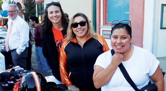 Gonzales Knights seek players to keep youth football program alive Gonzales Knights