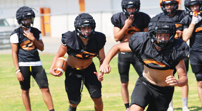 Football | South Monterey County players gear up for 2026 season Gonzales football practice