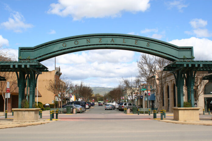 Gonzales arch photo Gonzales archway