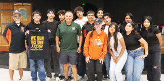 McFarland cross country runner inspires Gonzales High athletes Thomas Valles with Gonzales cross country team