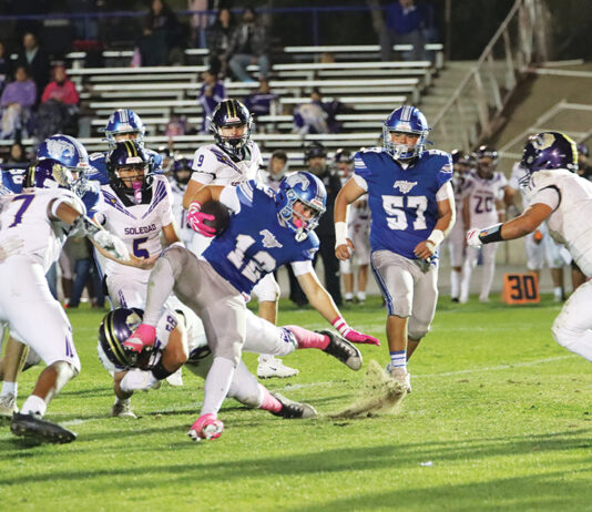 Football | Greenfield and King City lead divisions King City vs Soledad football