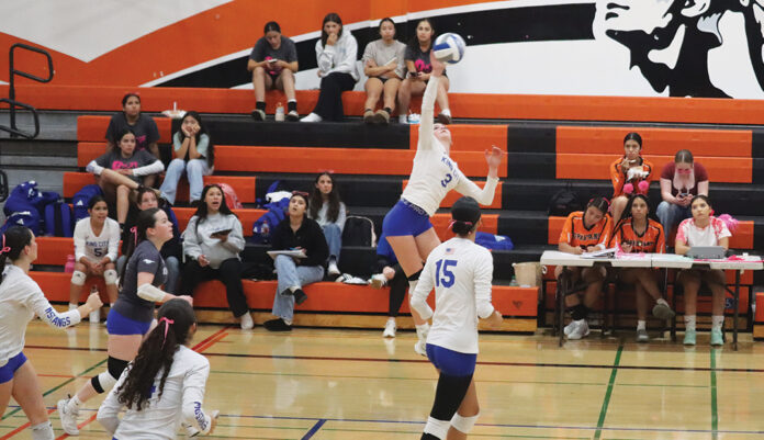 King City vs Gonzales volleyball